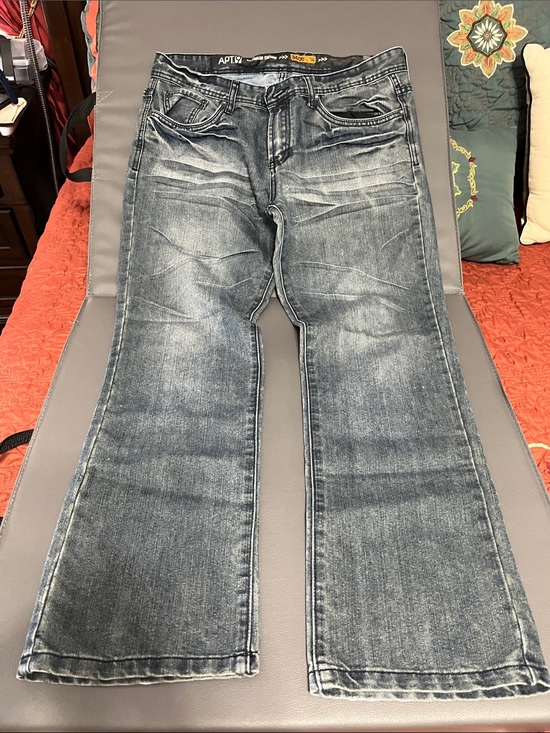 Apt. 9 Other - Apt.9 men’s jeans 34Wx30L
Back pockets have working snaps on flaps
